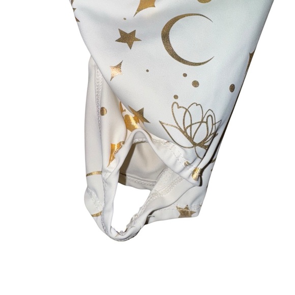 DISNEY Aladdin Jasmine Stirrup Leggings Cream and Gold Size Extra Large - Picture 8 of 16